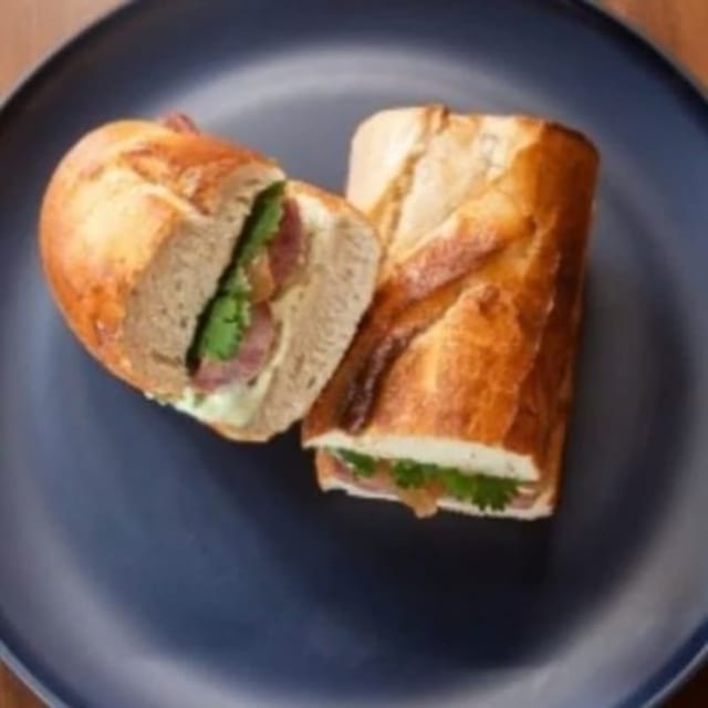 Choripan.